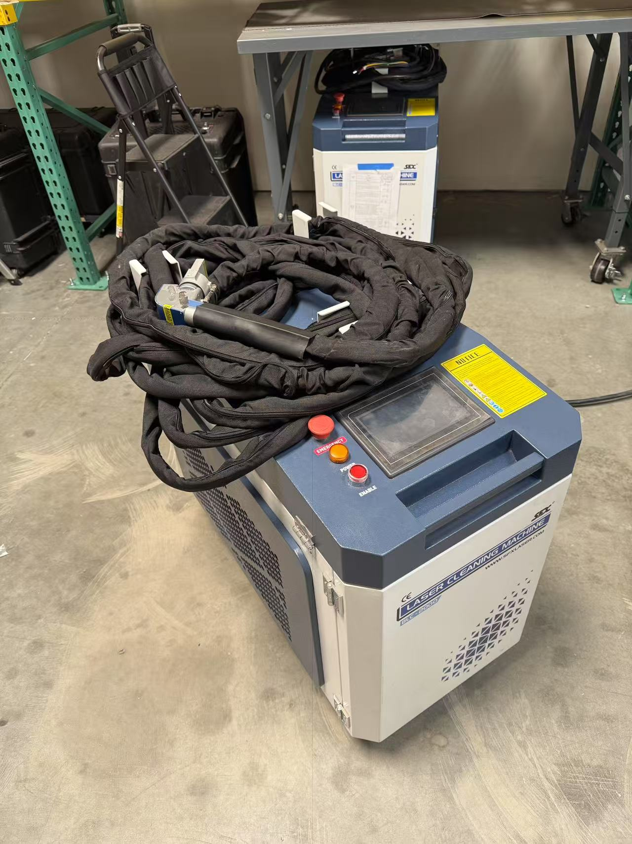 SFX 2KW/3KW MAX Laser Cleaning Machine Water Cooling Metal Rust Oxide Painting Oil Removal Second-hand