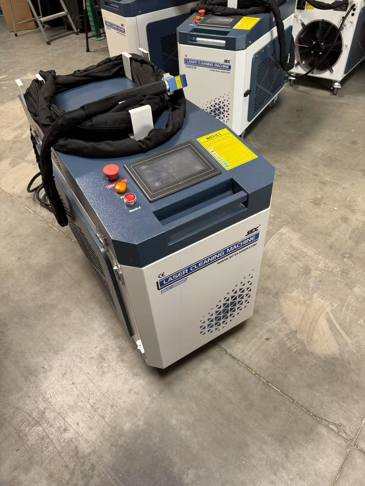SFX 2KW/3KW MAX Laser Cleaning Machine Water Cooling Metal Rust Oxide Painting Oil Removal Second-hand