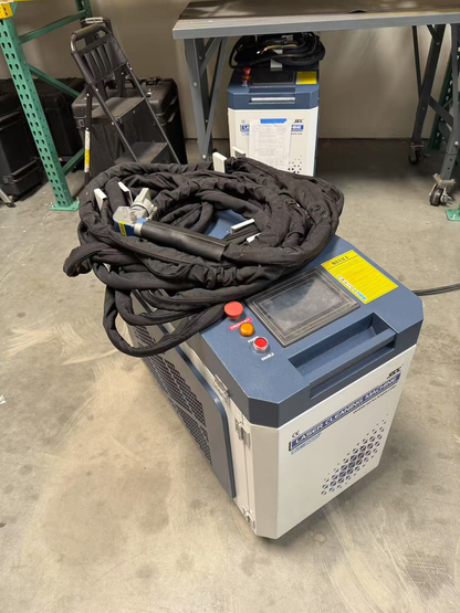 SFX 2KW/3KW MAX Laser Cleaning Machine Water Cooling Metal Rust Oxide Painting Oil Removal Second-hand