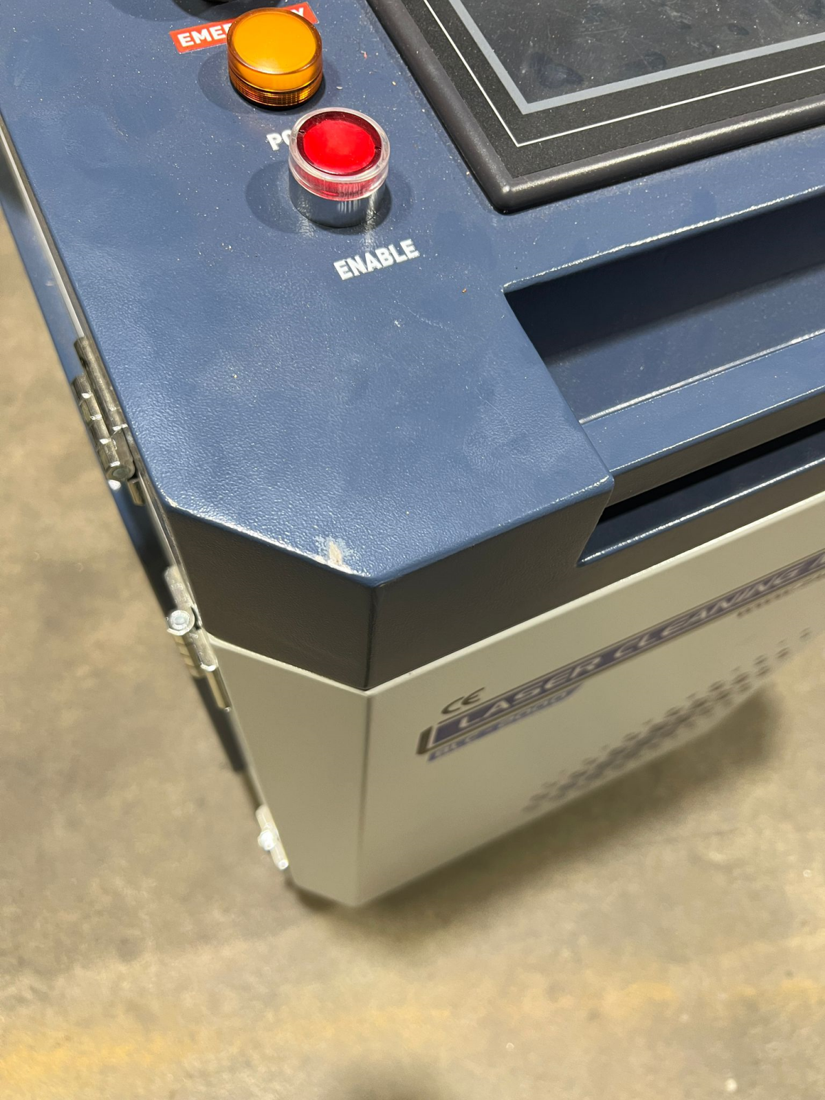 SFX 2KW/3KW MAX Laser Cleaning Machine Water Cooling Metal Rust Oxide Painting Oil Removal Second-hand