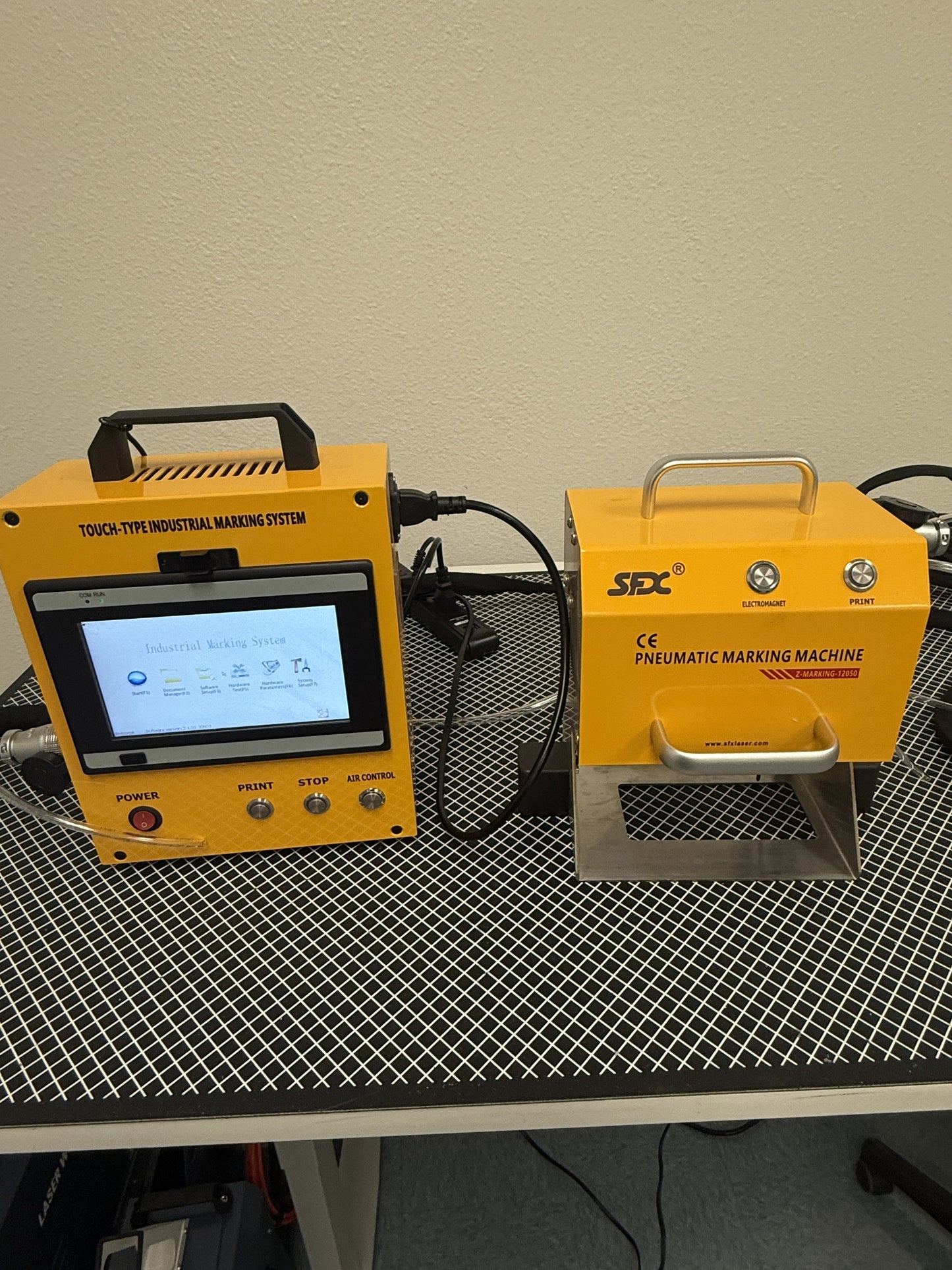 SFX Portable Pneumatic Dot Peen Marking Machine For Metal Engraving Chassis Number VIN Code Marking US Stock 95% New